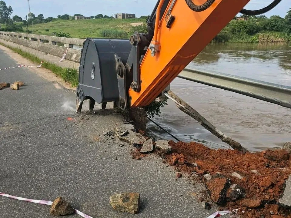 previsão reparação estrada.